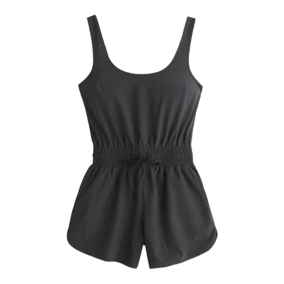 ABERCROMBIE & FITCH Traveler Romper
Women's Size MP Black Drawstring Waist - Picture 2 of 3